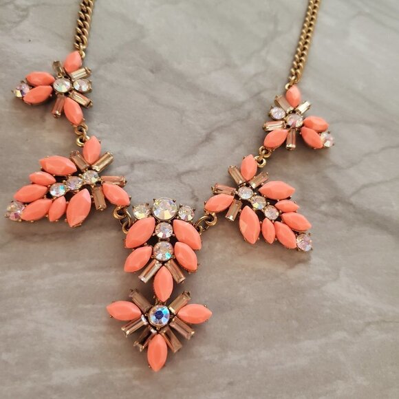 🧡 J.Crew Orange Iridescent Rhinestones Crystal Cluster Statement Necklace 🧡 - Picture 5 of 15